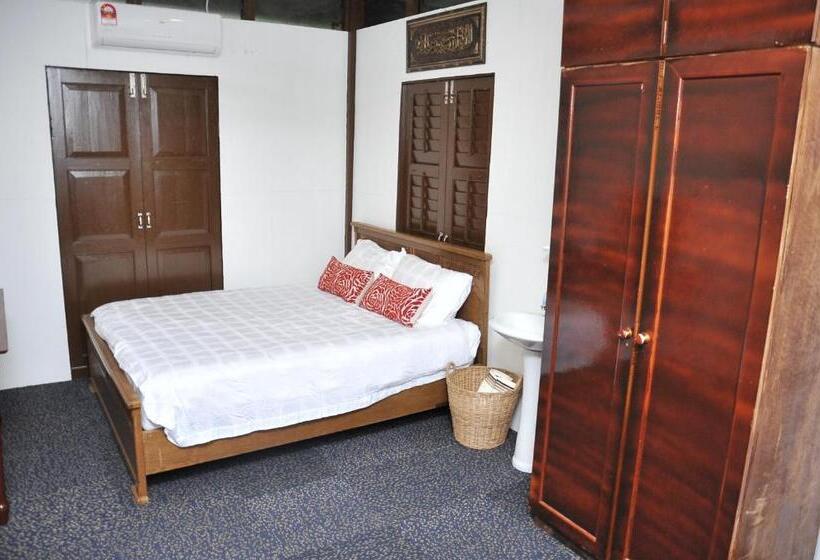 Номер Стандарт с Балконом, Kejora Homestay