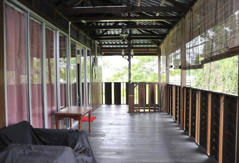 标准间带阳台, Kejora Homestay