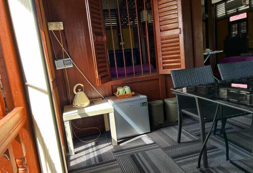 豪华家庭房间, Kejora Homestay