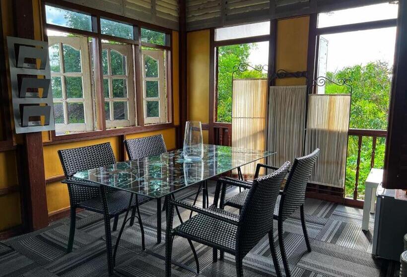 豪华家庭房间, Kejora Homestay