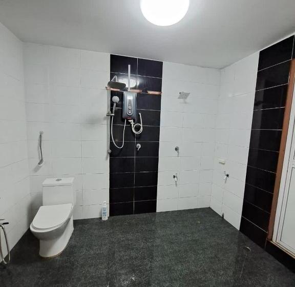 بنجلو قياسى 3 غرف نوم, Rayyan Ashraf Homestay