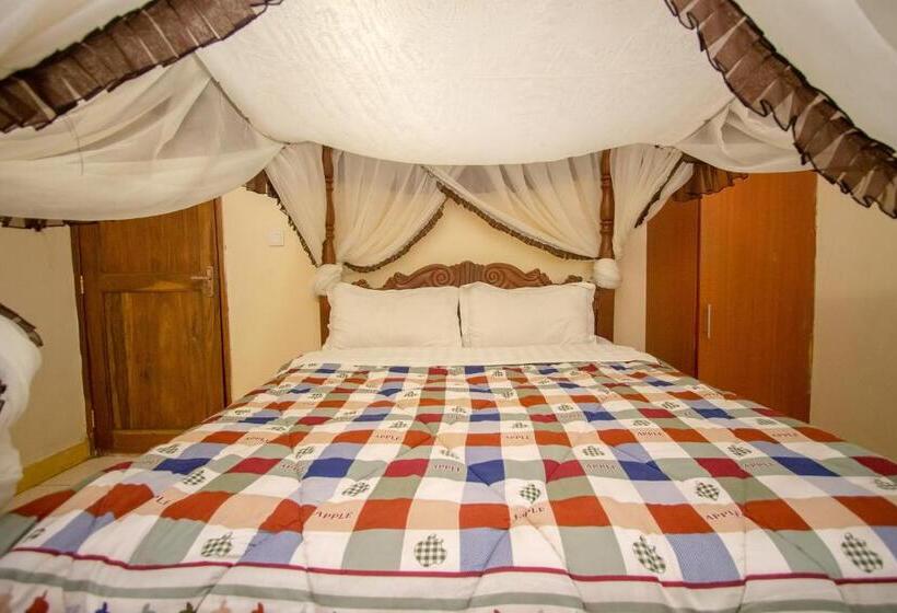 Deluxe Suite King Bed, Shamz