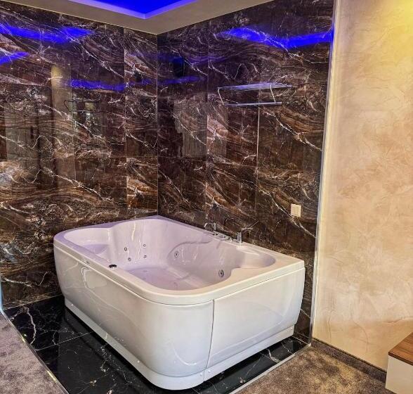 Апартаменты Deluxe 1 Спальня, Diamant