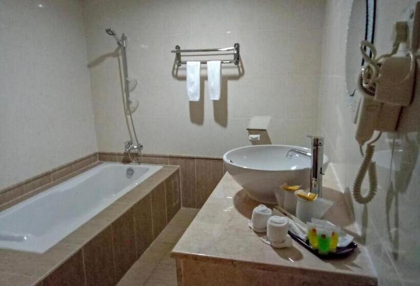 جناح, Langkasuka Langkawi