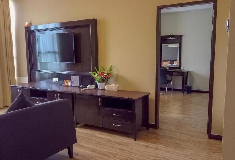 جناح, Langkasuka Langkawi