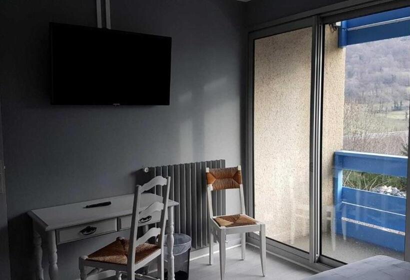 标准间, Le Castel Du Cantal Groupe Village Fani