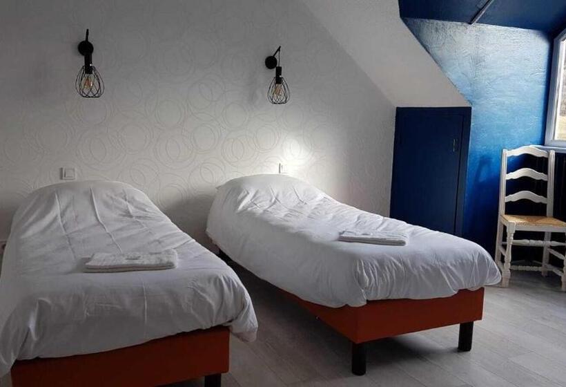 家庭间, Le Castel Du Cantal Groupe Village Fani