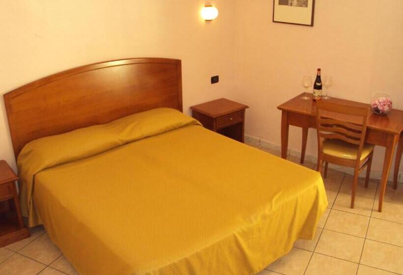 Номер Стандарт Трехместный, Ristorante Montuori