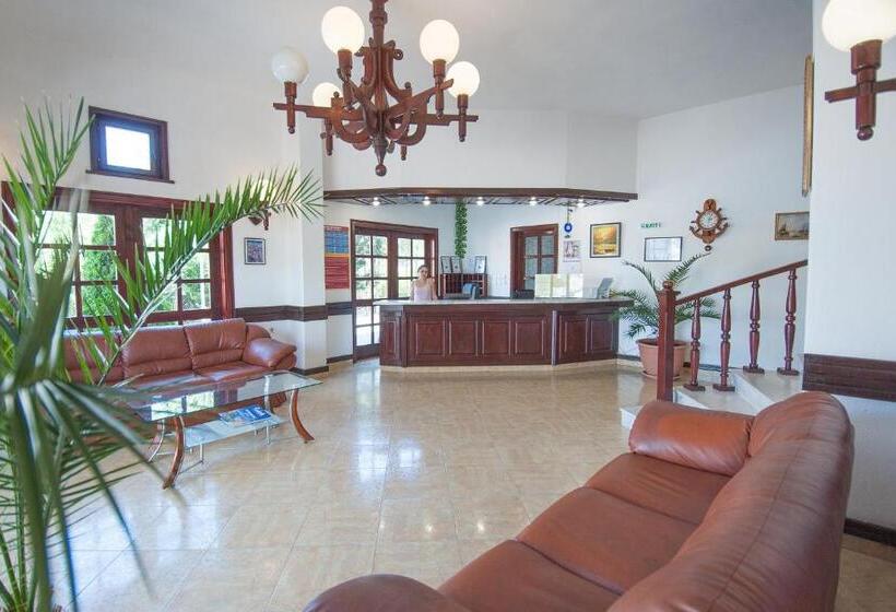 Family Suite, Stefanov 1