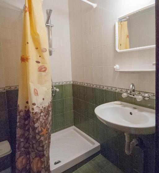 Family Suite, Stefanov 1