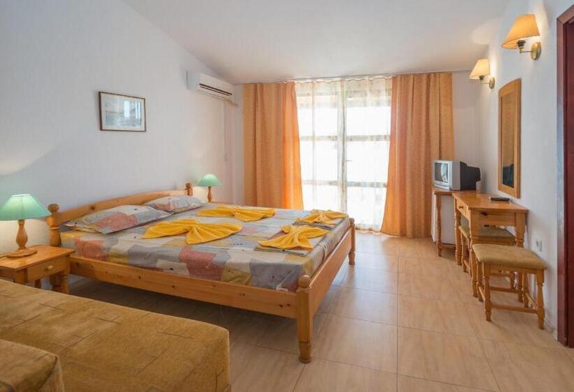 Family Suite, Stefanov 1