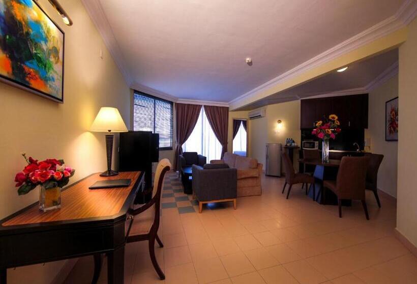 Люкс 3 Спальни, Lotus Desaru Beach Resort & Spa