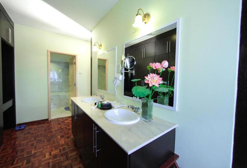 شقة دور أخير غرفة نوم واحدة, Lotus Desaru Beach Resort & Spa