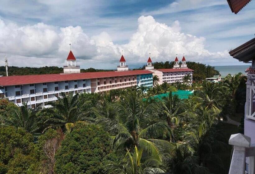 Полулюкс, Lotus Desaru Beach Resort & Spa
