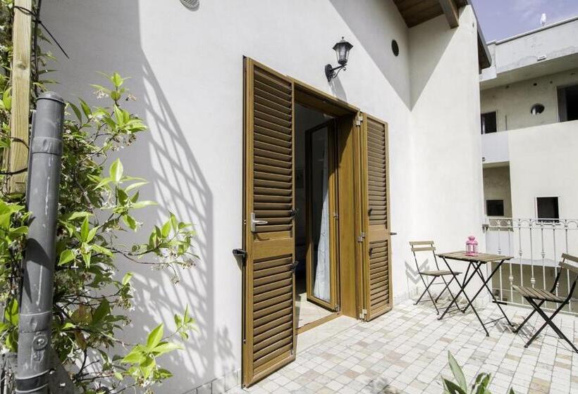 اتاق استاندارد, Magnolia B&b