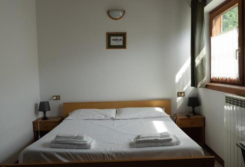 غرفة قياسية, Due Parchi B&b