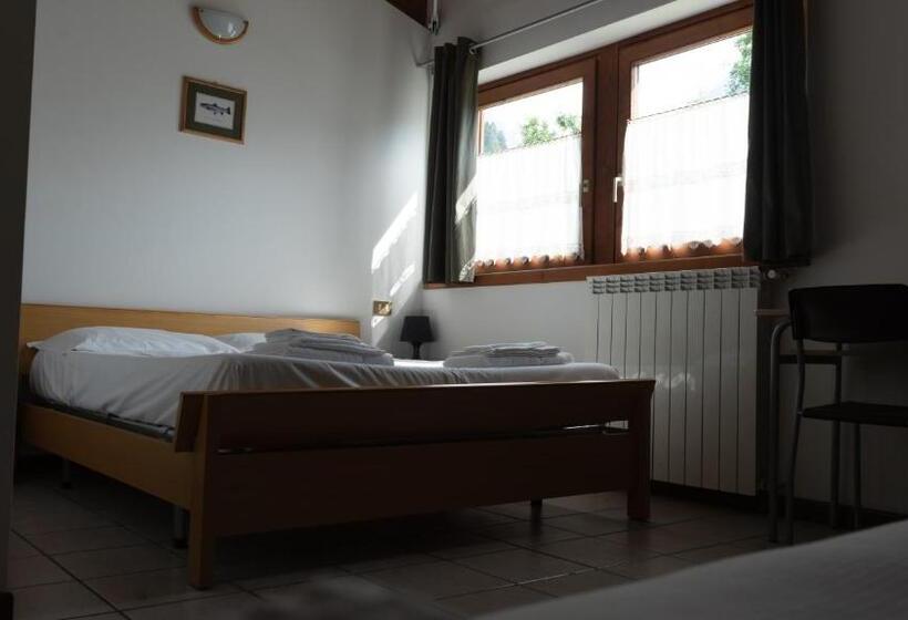 Номер Стандарт Трехместный, Due Parchi B&b
