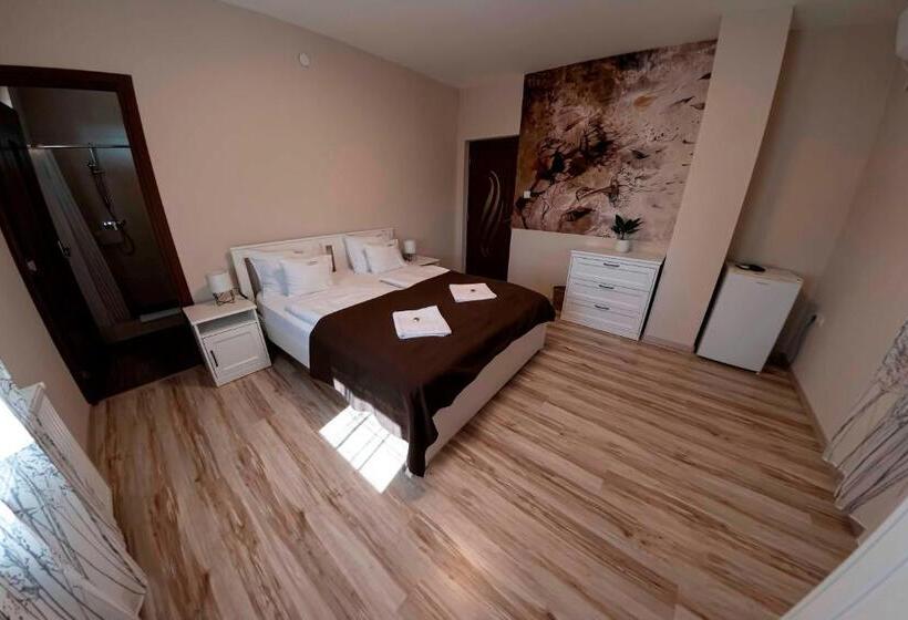 スタンダード4人部屋, Napraforgó Vendégház