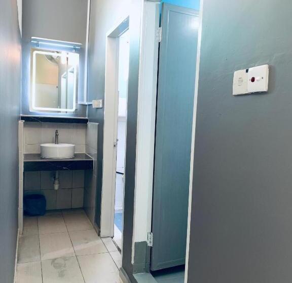 חדר סטנדרד יחיד חדר אמבטיה משותף, Prima B&b Hostel