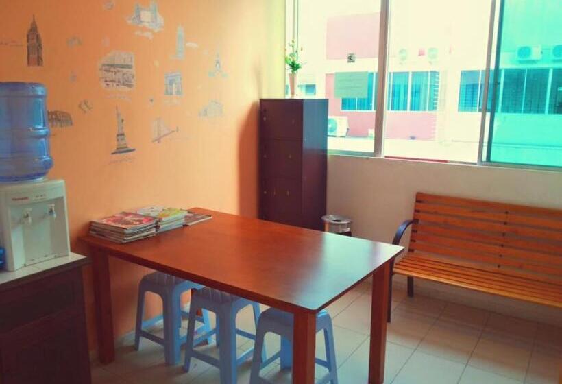 חדר סטנדרד יחיד חדר אמבטיה משותף, Prima B&b Hostel