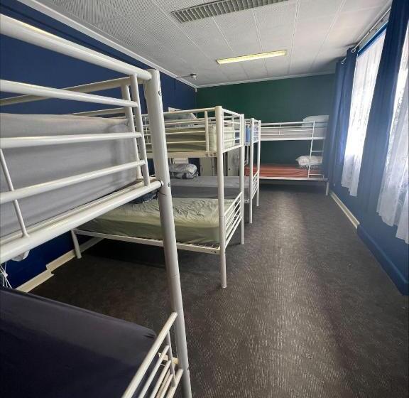 Кровать в Общей Комнате, Port Adelaide Backpackers