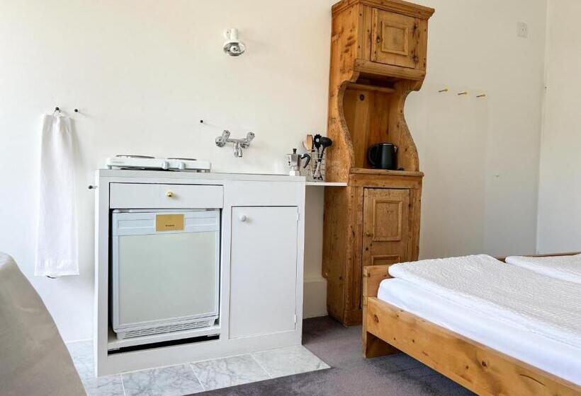 جناح, Casa Las Caglias