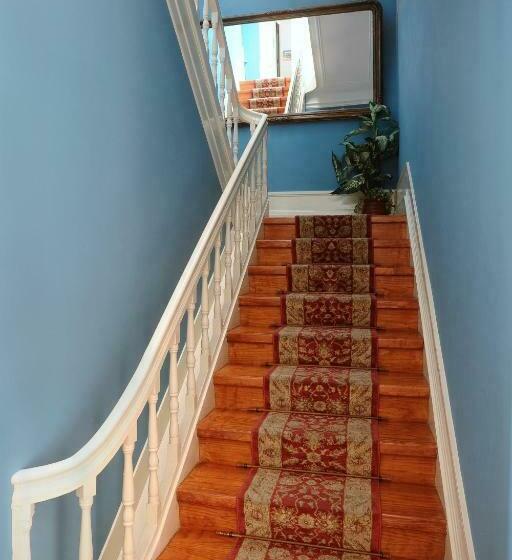 スタンダードルーム, Central Guest House