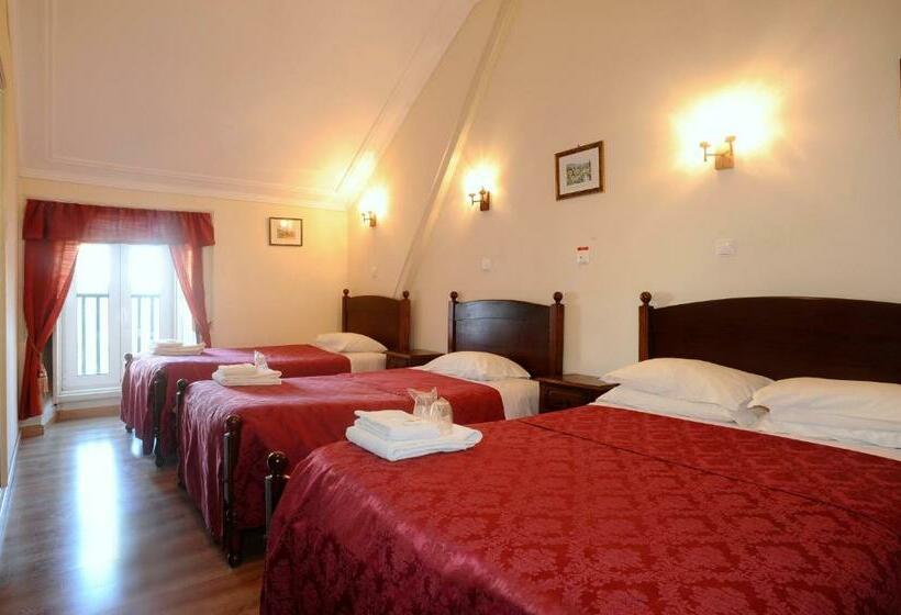 スタンダードトリプルルーム, Central Guest House