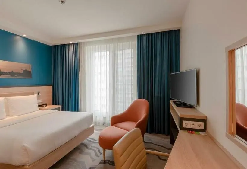 Standardzimmer Stadtblick, Hampton By Hilton Berlin City Centre Alexanderplatz