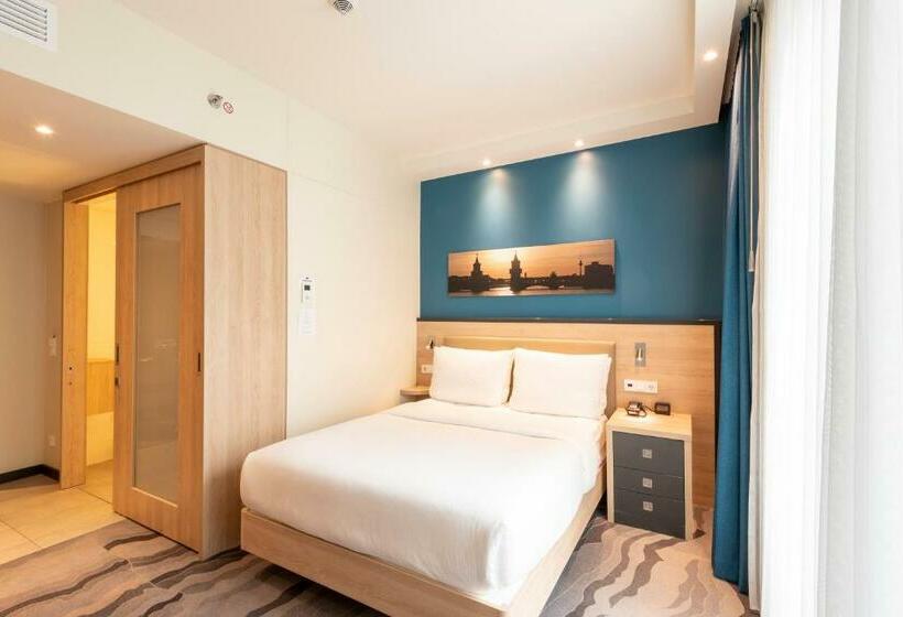 اتاق استاندارد با چشمانداز شهر, Hampton By Hilton Berlin City Centre Alexanderplatz