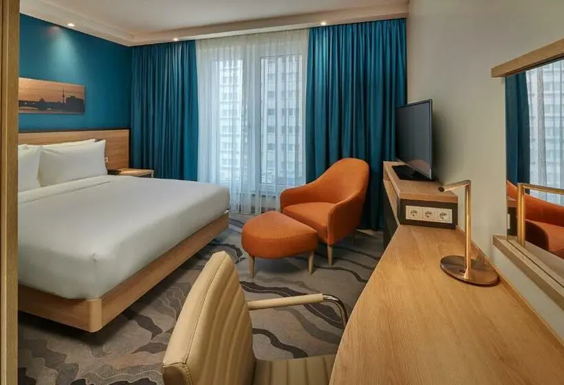 Standardzimmer Stadtblick, Hampton By Hilton Berlin City Centre Alexanderplatz
