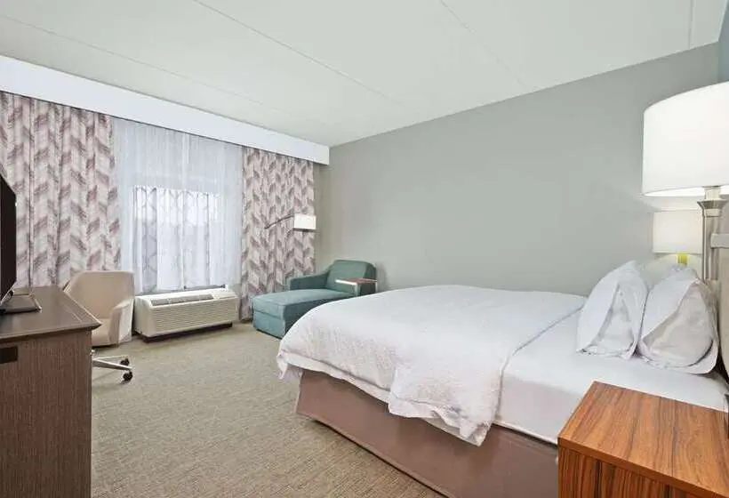 身障者適用スタンダードルーム, Hampton Inn St Albans
