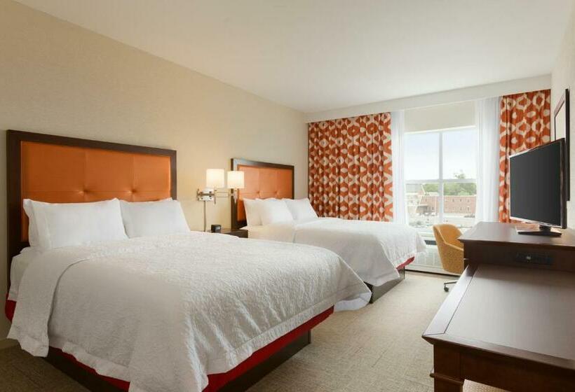 غرفة تنفيذية, Hampton Inn St Albans