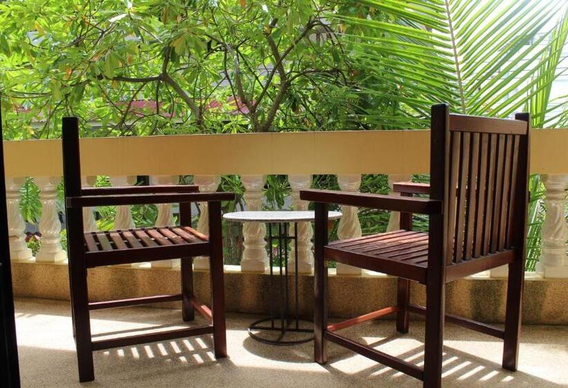 디럭스 룸, Kata View Guest House