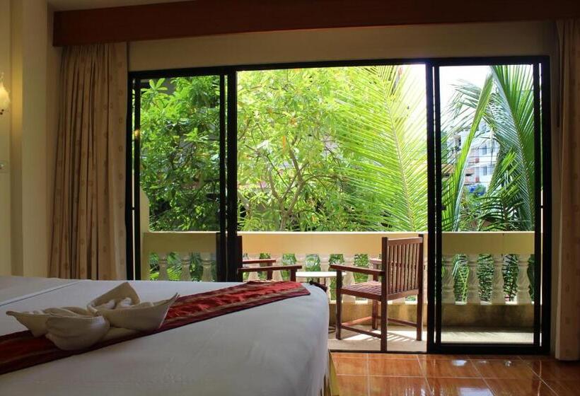 디럭스 룸, Kata View Guest House