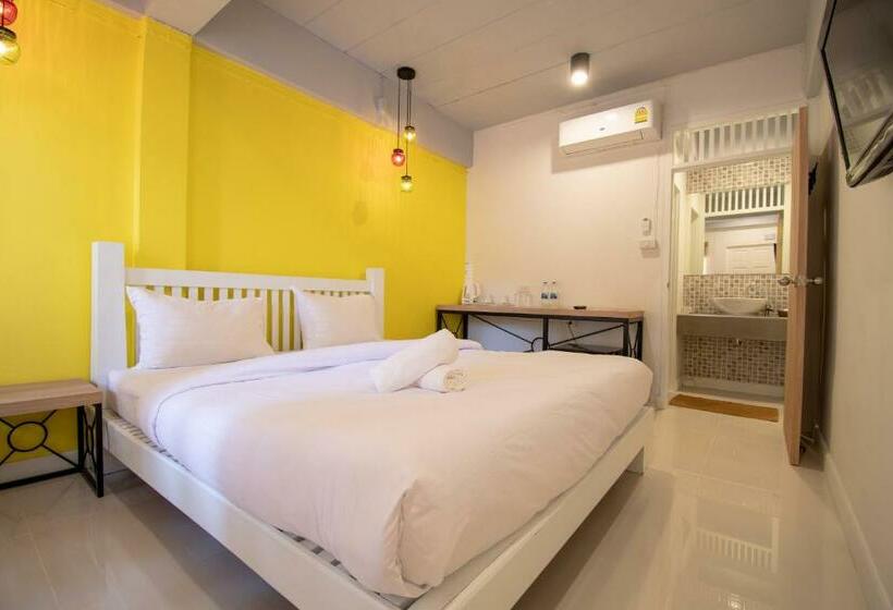 Quarto standard, Lazy Sandals