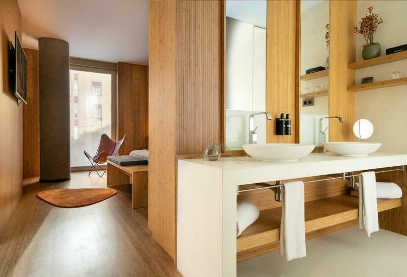 Номер Deluxe, Eurostars Barcelona Central