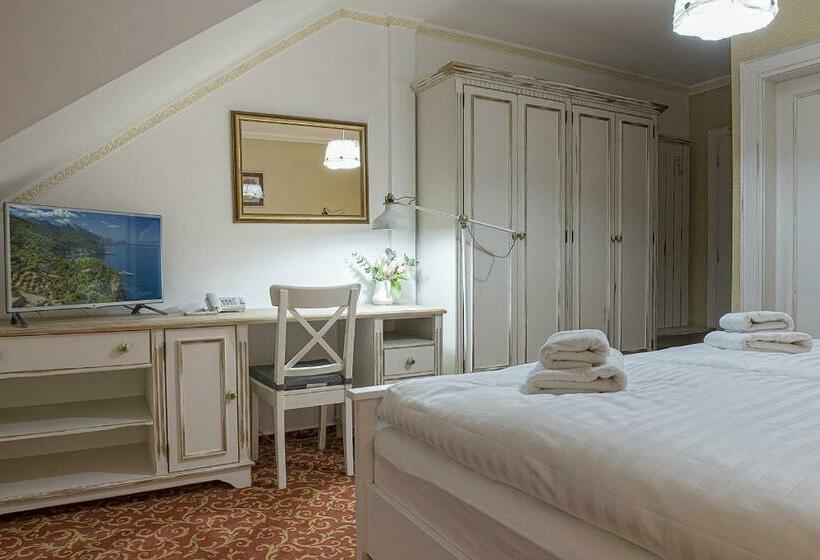 غرفة قياسية, Pod Bránou