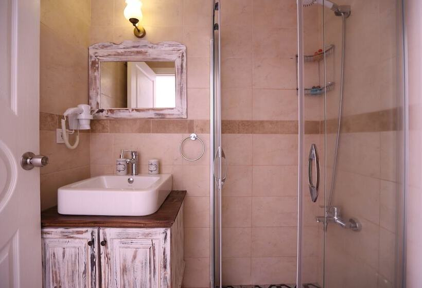 Comfort Kolmen Hengen Huone, Rüzgar Gülü