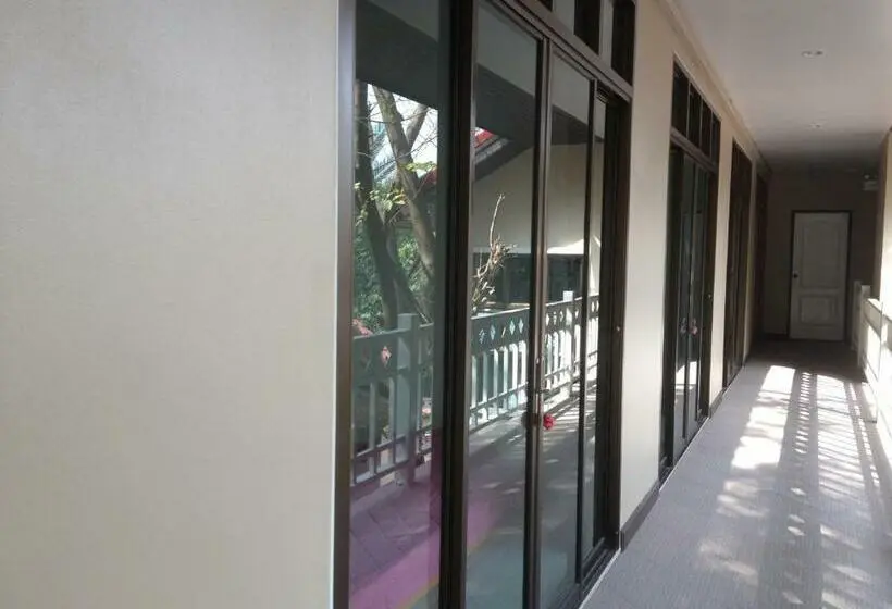 اتاق استاندارد, The Old Palace Resort Klong Sa Bua