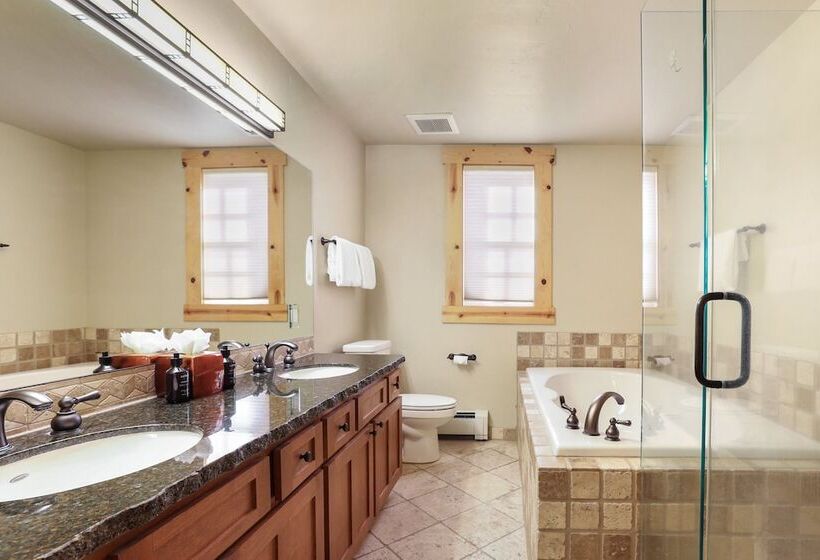 Апартаменты Deluxe 3 Спальни, Kirkwood Mountain Resort Properties