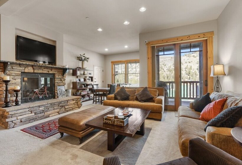 Апартаменты Deluxe 3 Спальни, Kirkwood Mountain Resort Properties