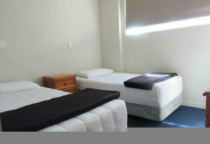 Люкс, Palmerston North Motel
