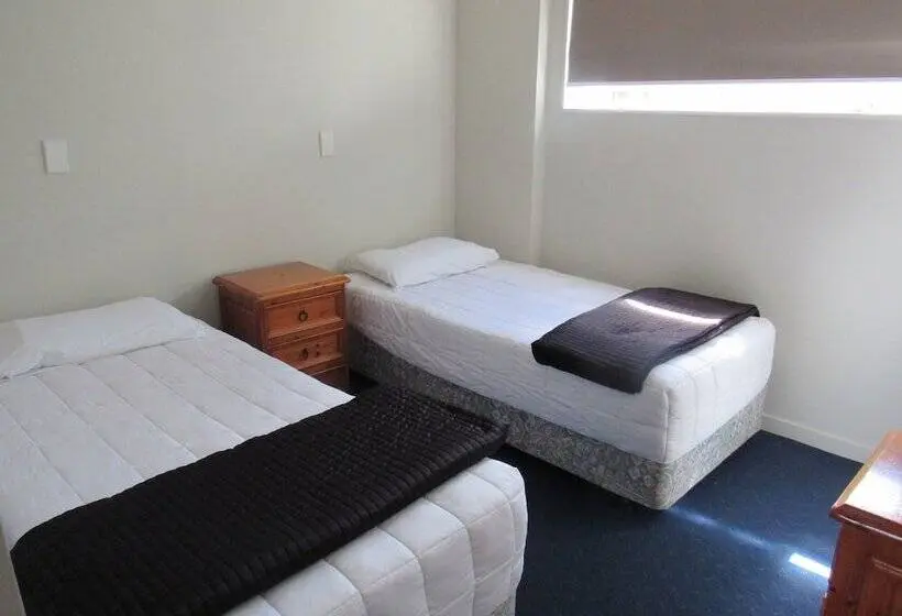 スイート, Palmerston North Motel