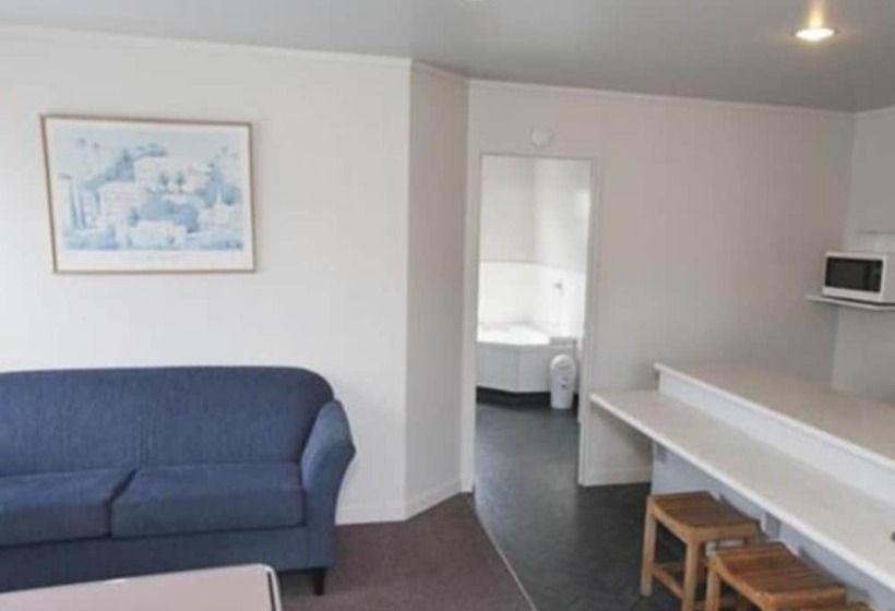 סוויטה, Palmerston North Motel