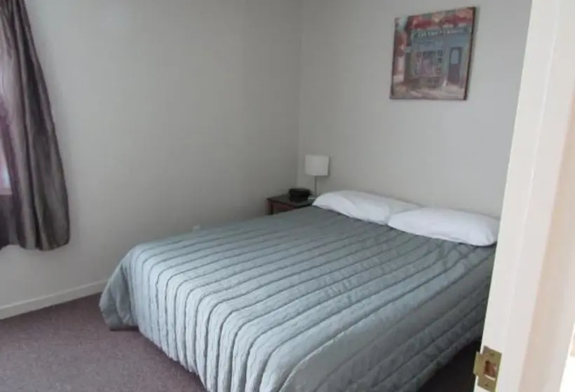 スイート, Palmerston North Motel