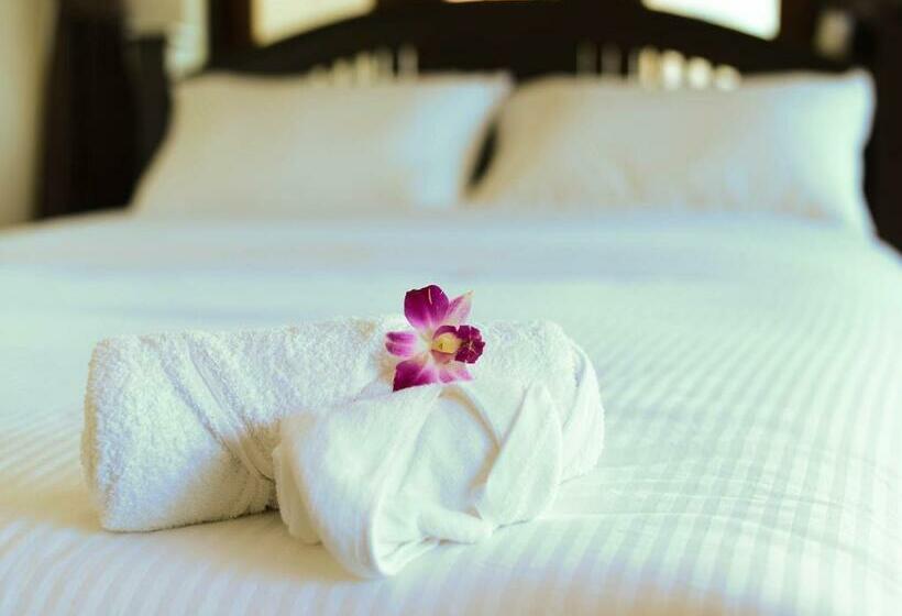 غرفة ديلوكس مطلة على النهر, Ban U Thong Accommodations