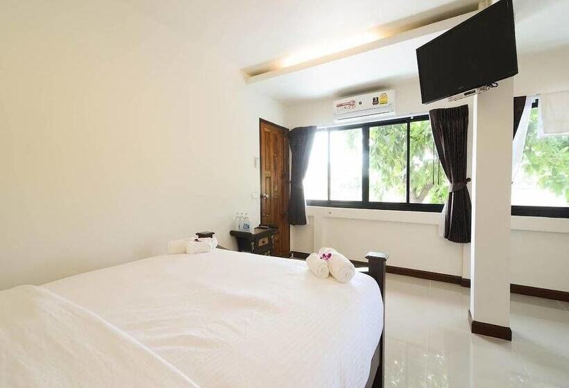 غرفة ديلوكس مطلة على النهر, Ban U Thong Accommodations