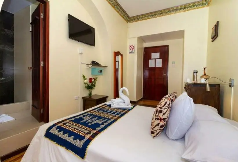 Superior-huone, Friends Hotel & Rooftop Historic Center & Museums