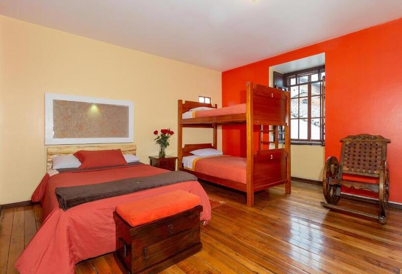 חדר סטנדרט לשלושה, Friends Hotel & Rooftop   Historic Center & Museums